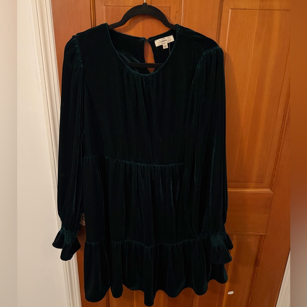 Entro Deep Green Velvet Dress